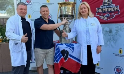 Кубок Гагарина привезли врачам Соловьевской больницы Ярославля