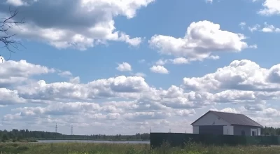 Суд отменил компенсацию ярославцу, снесшему свой дом на берегу озера