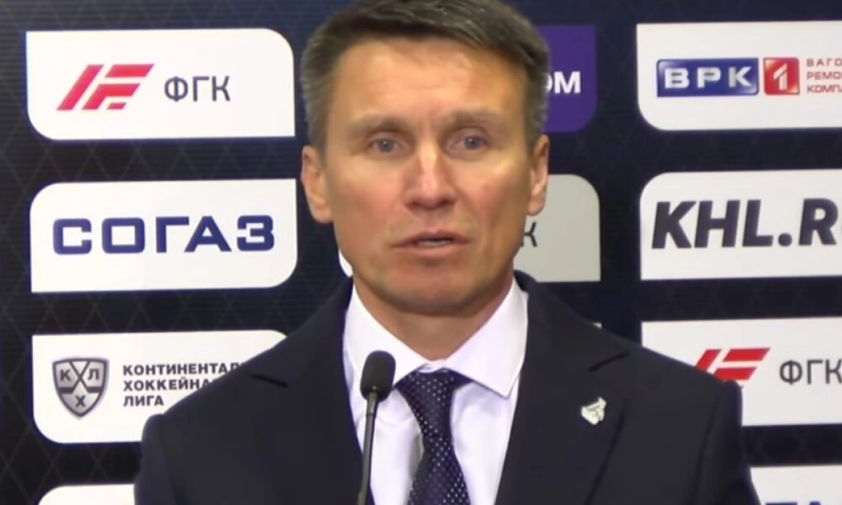 Александр Ардашев возглавил развитие молодёжного хоккея в МХК «Молот» Александр Ардашев возглавил развитие молодёжного хоккея в МХК «Молот»