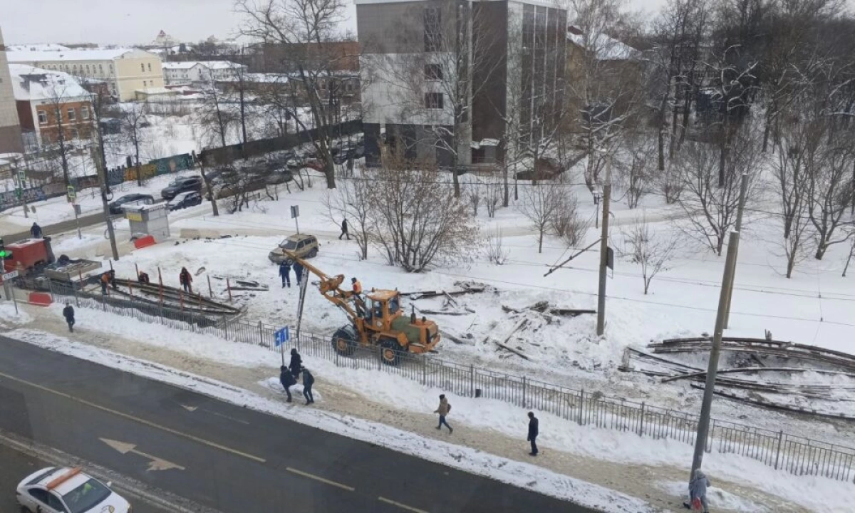 В&nbsp;центре Ярославля приступили к демонтажу трамвайных путей
