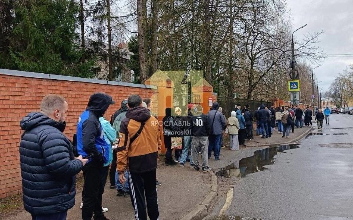 Ярославцы поспорили из-за очередей за водительскими справками