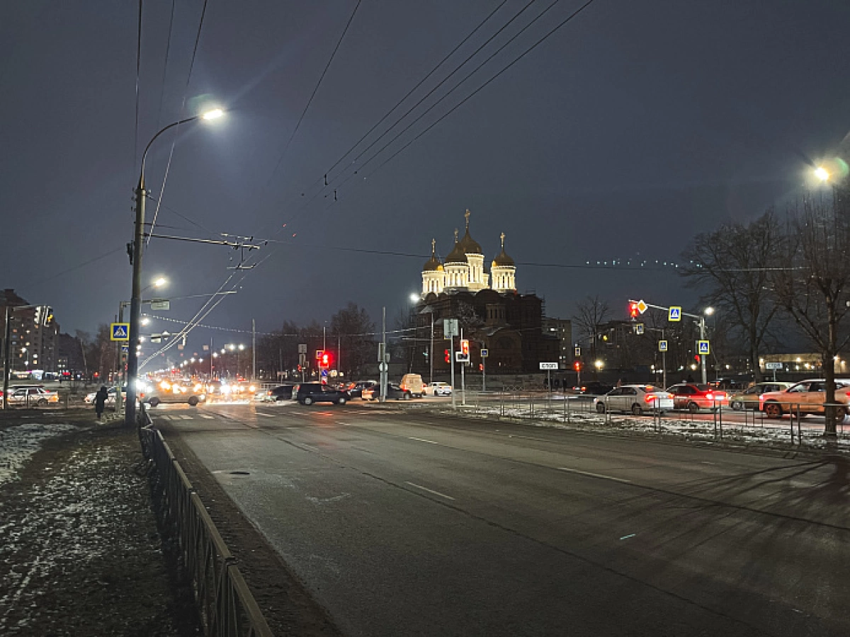 В Ярославле неисправные фонари будут фиксировать с помощью автобусов