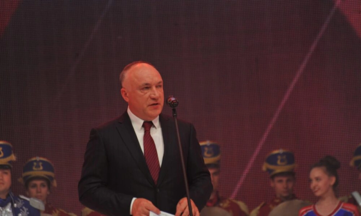 Юрий Яковлев поздравил "Локомотив" с Кубком Гагарина Юрий Яковлев поздравил "Локомотив" с Кубком Гагарина