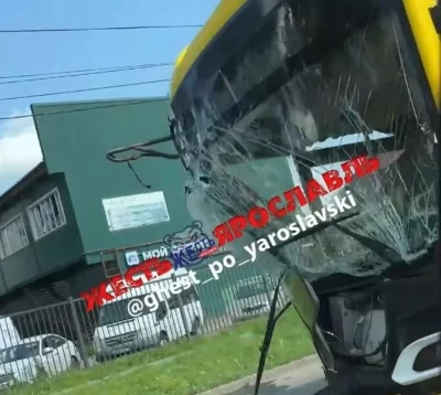 В ДТП с &laquo;Яавтобусом&raquo; на проспекте Октября пострадали шесть человек
