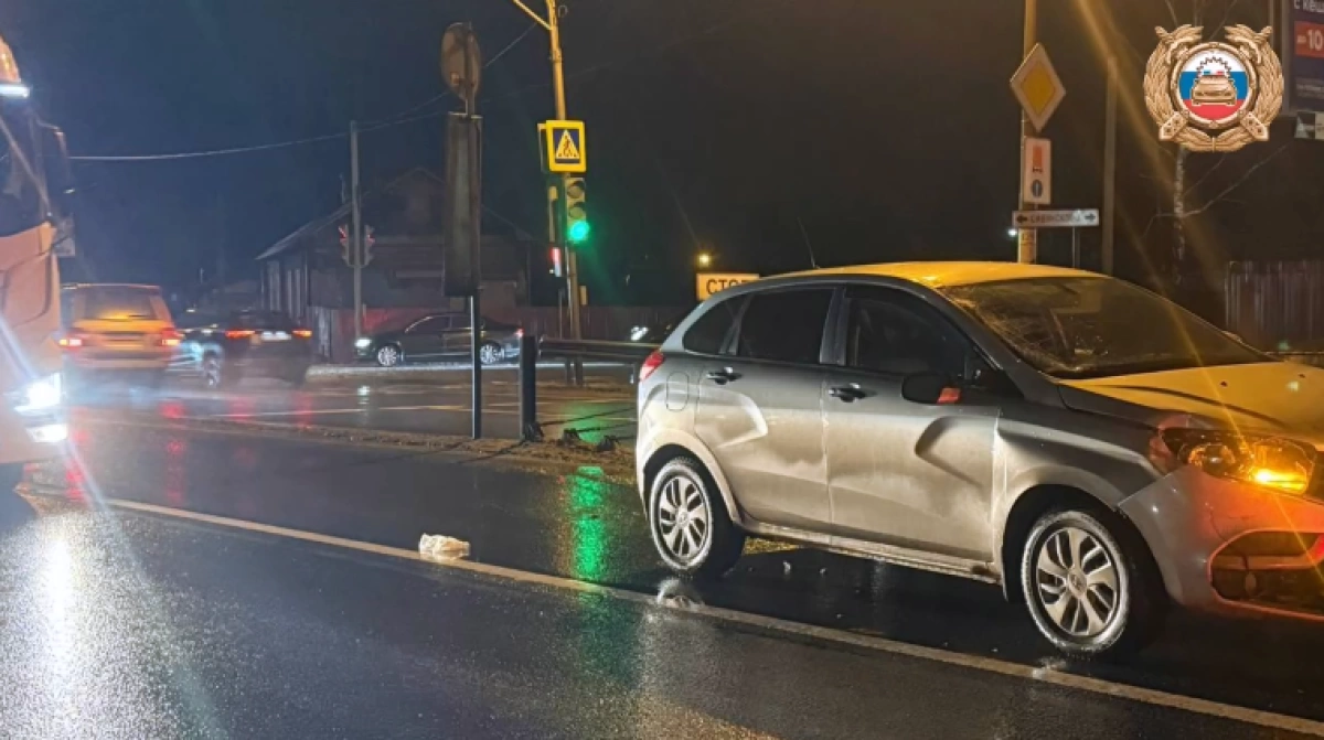 В Ярославской области легковушка насмерть сбила пешехода В Ярославской области легковушка насмерть сбила пешехода