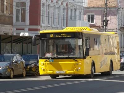 Ярославцам предложили жаловаться на жару в автобусах