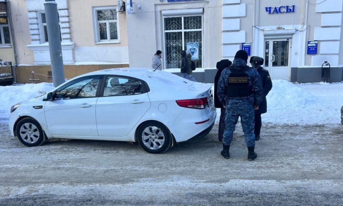 У ярославны арестовали автомобиль за долги по кредитам и ЖКХ