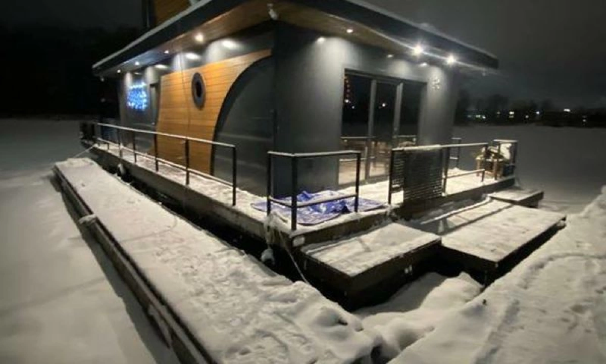 В Ярославле суд запретил работу хаусбота-плавучей бани