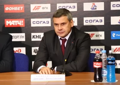 Дмитрий Квартальнов резко раскритиковал судейство в матче КХЛ