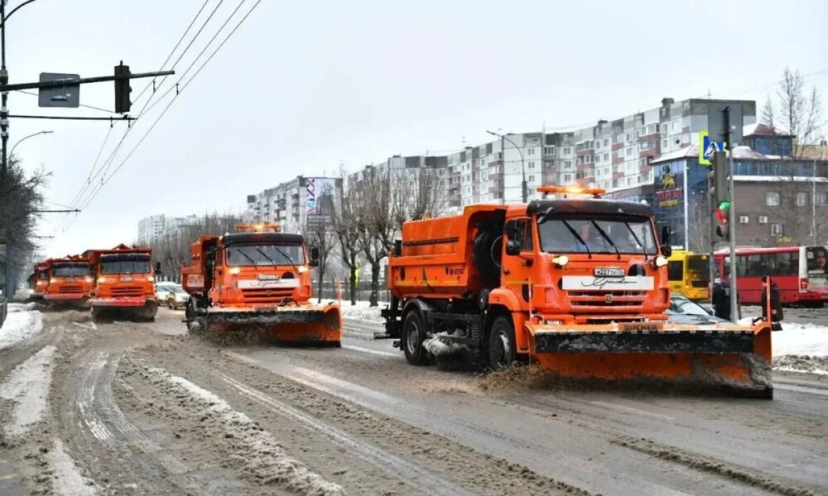 В Ярославской области дорожные службы ведут очистку дорог в усиленном режиме&nbsp;