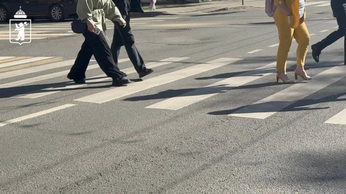 В Ярославле подрядчик приступил к нанесению дорожной разметки