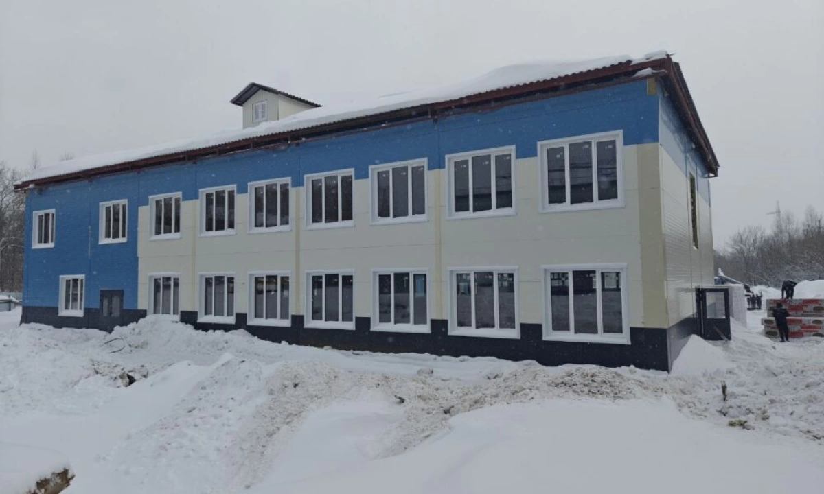 Модульную поликлинику в Ярославле планируют сдать этим летом