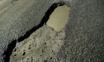 Мэрия Ярославля заплатит почти полмиллиона за попавший в яму &laquo;Кадиллак&raquo;