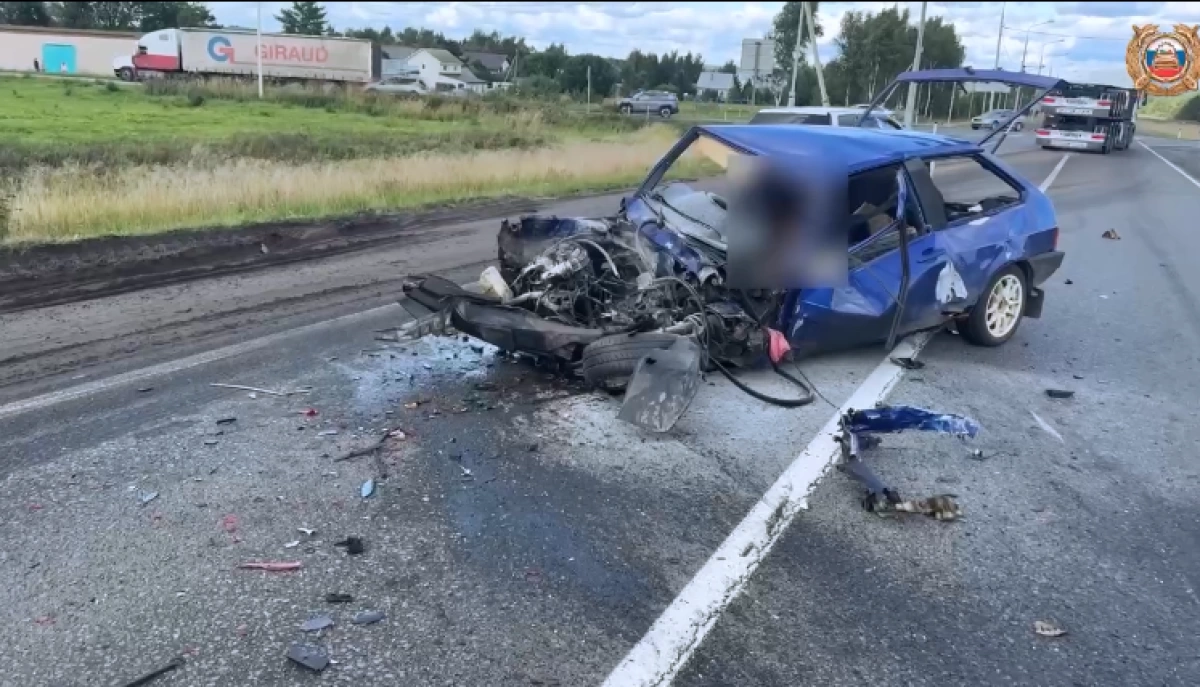 Смертельное ДТП в Ярославском районе: водитель ВАЗ погиб на месте Смертельное ДТП в Ярославском районе: водитель ВАЗ погиб на месте