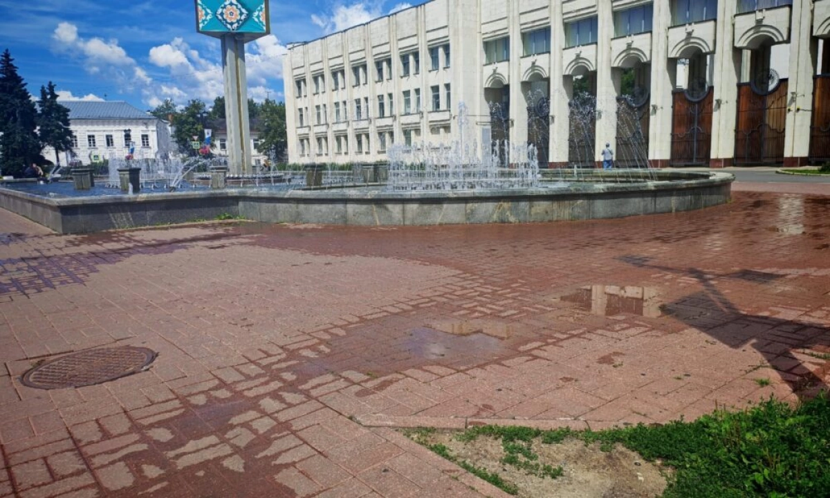 Масштабную реконструкцию фонтана у ярославского правительства начнут в следующем году Масштабную реконструкцию фонтана у ярославского правительства начнут в следующем году
