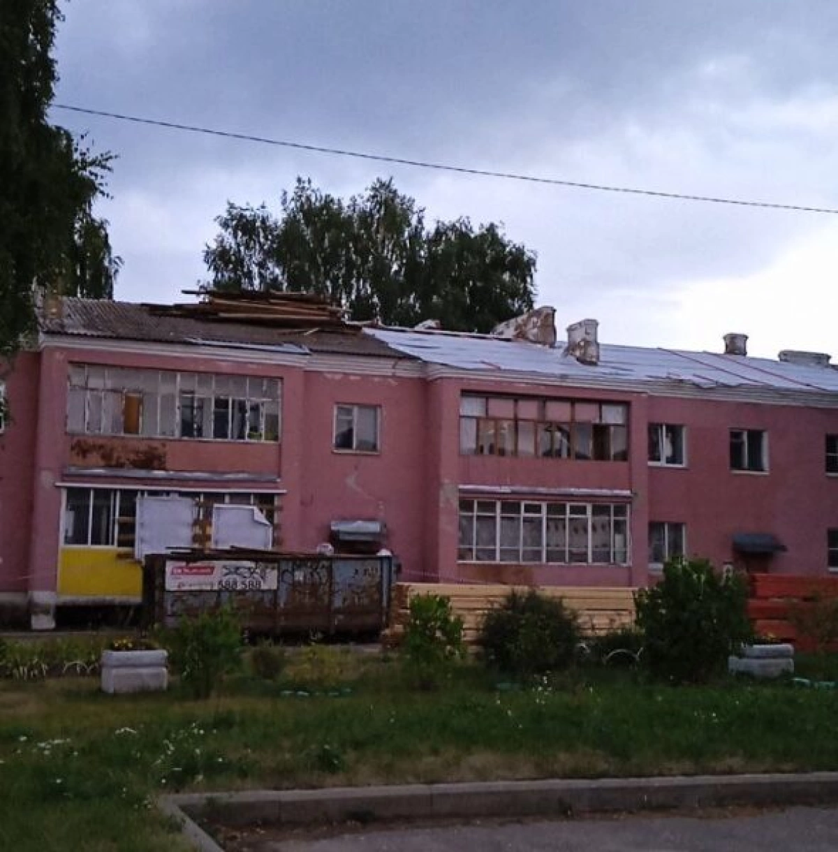 Крыши Красного бора до сих пор не отремонтированы после урагана Крыши Красного бора до сих пор не отремонтированы после урагана