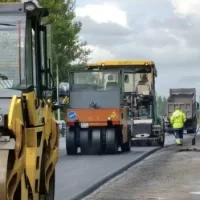В Ярославле начали укладывать асфальт на Юго-Западной окружной дороге