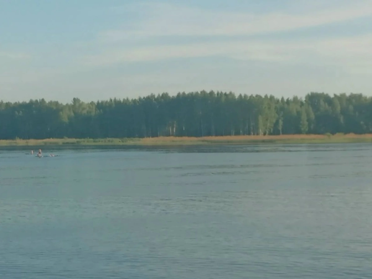 На Ярбайкале спасли трех человек с перевернувшегося гидроцикла На Ярбайкале спасли трех человек с перевернувшегося гидроцикла
