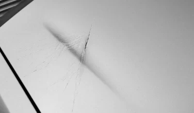 В Ярославле судили вандала, повредившего кухонным ножом четыре соседских машины