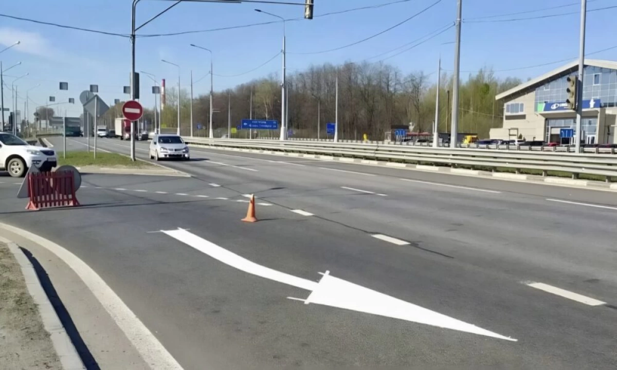 В Ярославской области началось обновление дорожной разметки В Ярославской области началось обновление дорожной разметки