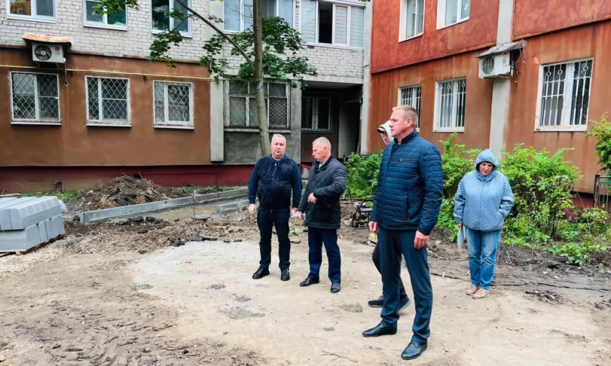 В Ярославле проверили качество благоустройства дворов Перекопа
