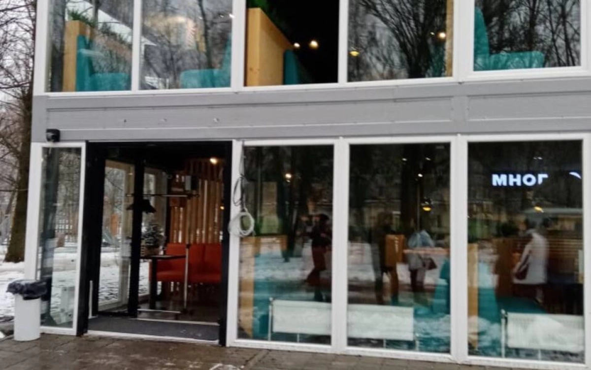 В Ярославле начался снос ресторана «Много рыбы» В Ярославле начался снос ресторана «Много рыбы»