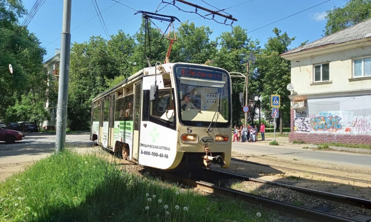 Ярославна отсудила компенсацию за падение на рельсы перед трамваем