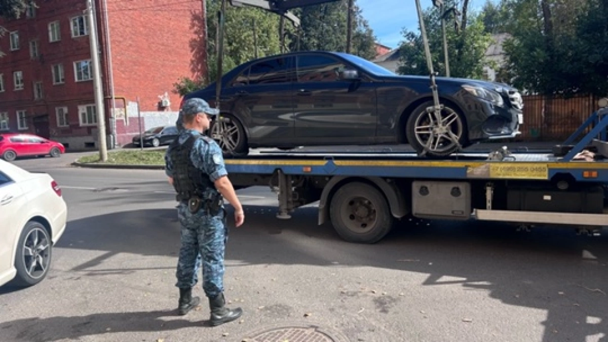 В Ярославле арестовали автомобиль должника на 3,8 млн рублей В Ярославле арестовали автомобиль должника на 3,8 млн рублей