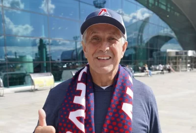 Главный тренер ярославского &laquo;Локомотива&raquo; Боб Хартли прилетел в Россию