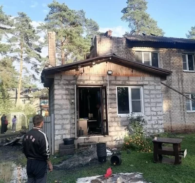 Пожар в "Левашово": Серьезные разрушения, пострадавших нет
