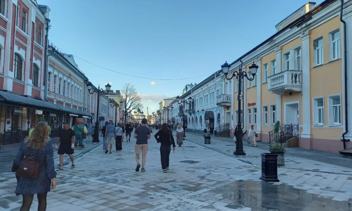 В Ярославле на улице Нахимсона появятся дополнительные скамейки В Ярославле на улице Нахимсона появятся дополнительные скамейки