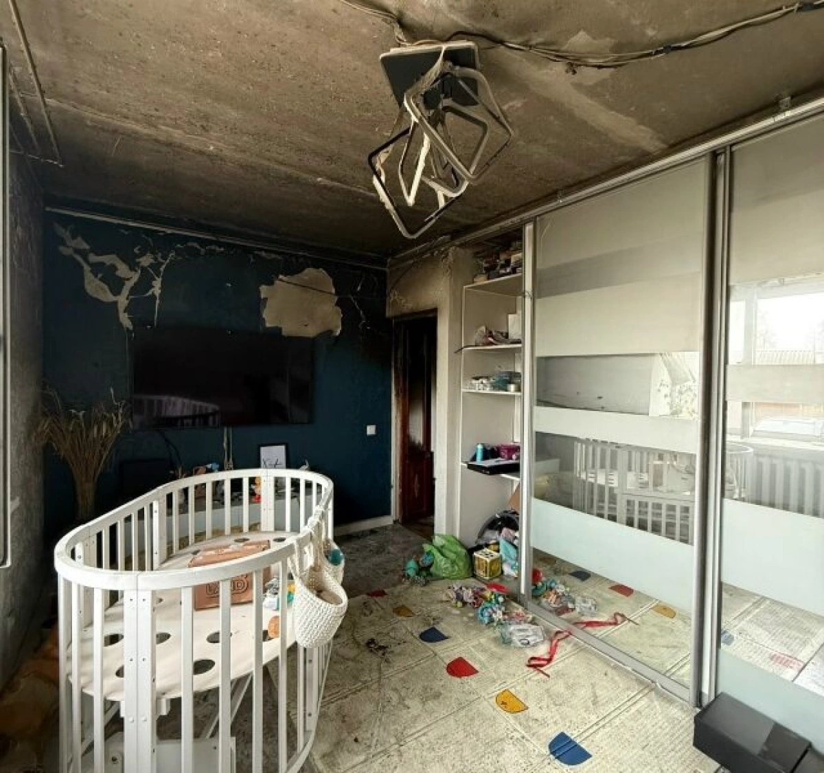 В Ярославской области сгорела квартира у молодой семьи В Ярославской области сгорела квартира у молодой семьи