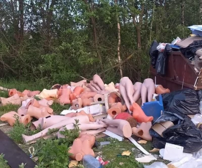 В Ярославской области владелец магазина оштрафован за свалку манекенов