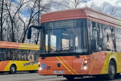 В Ярославле в электробусе умер молодой человек