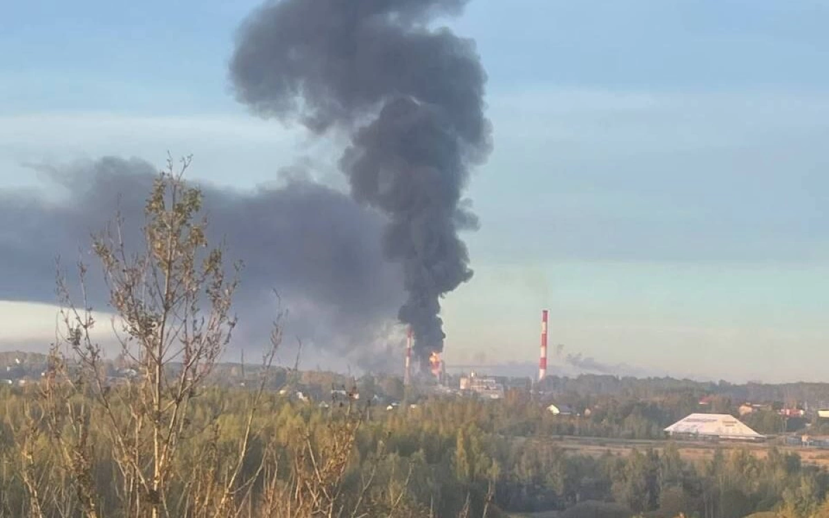 Губернатор сообщил о техногенном пожаре на ярославском НПЗ