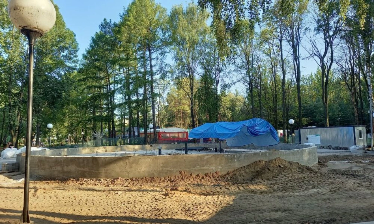 Запуск фонтана в Юбилейном парке перенесен: подрядчик сорвал сроки Запуск фонтана в Юбилейном парке перенесен: подрядчик сорвал сроки