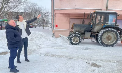 Депутат Андрей Щенников проверил уборку дворов в Красноперекопском районе