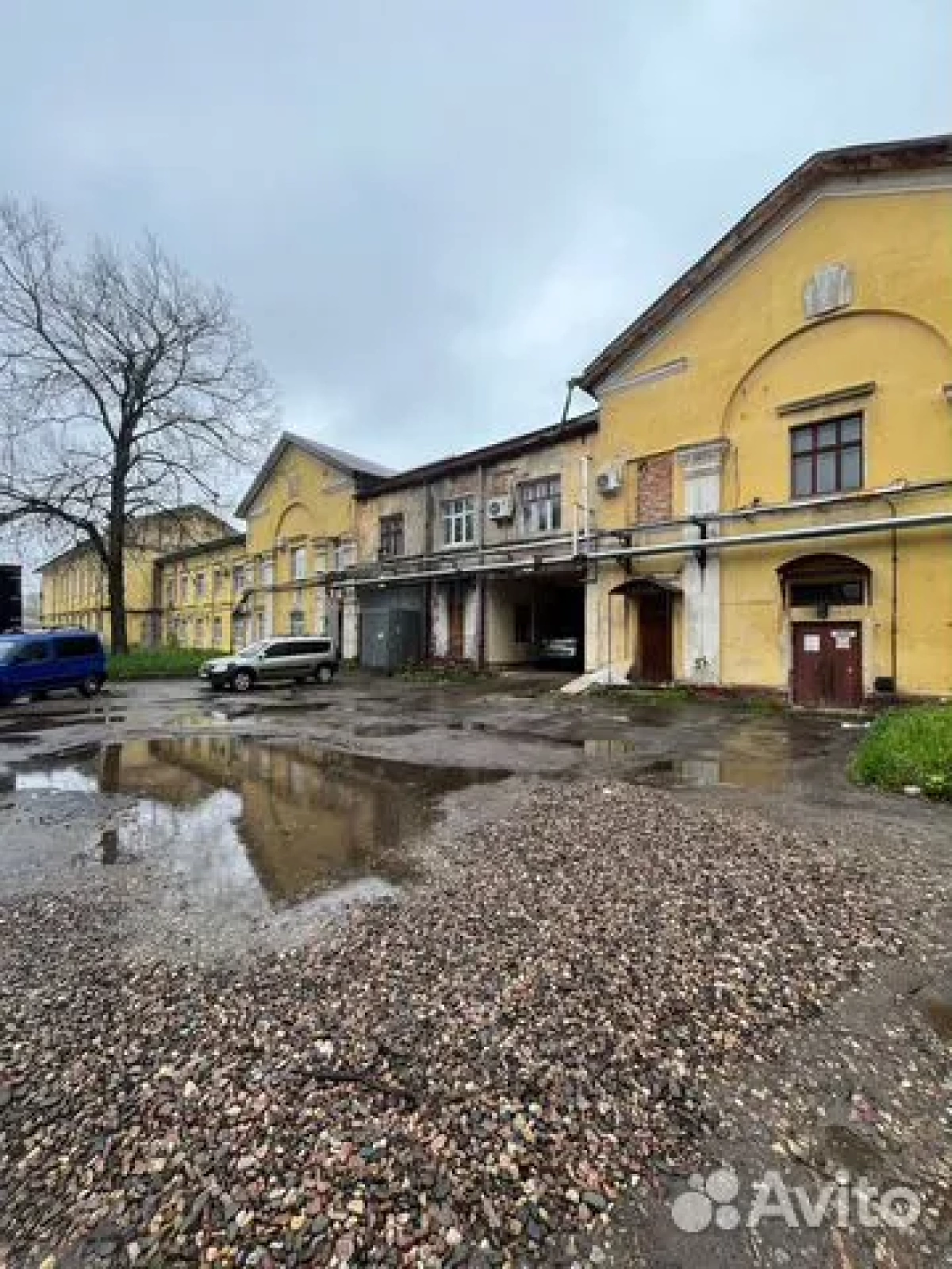 &laquo;Начнется стройка жилья&raquo;: в Ярославле продают административное здание мясокомбината