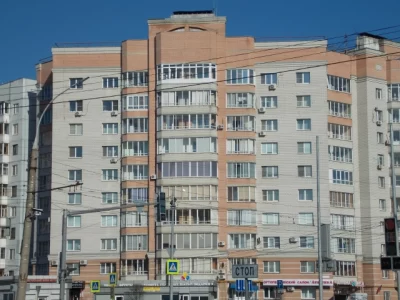 В Ярославле вывески на фасадах многоквартирных домов могут оказаться вне закона