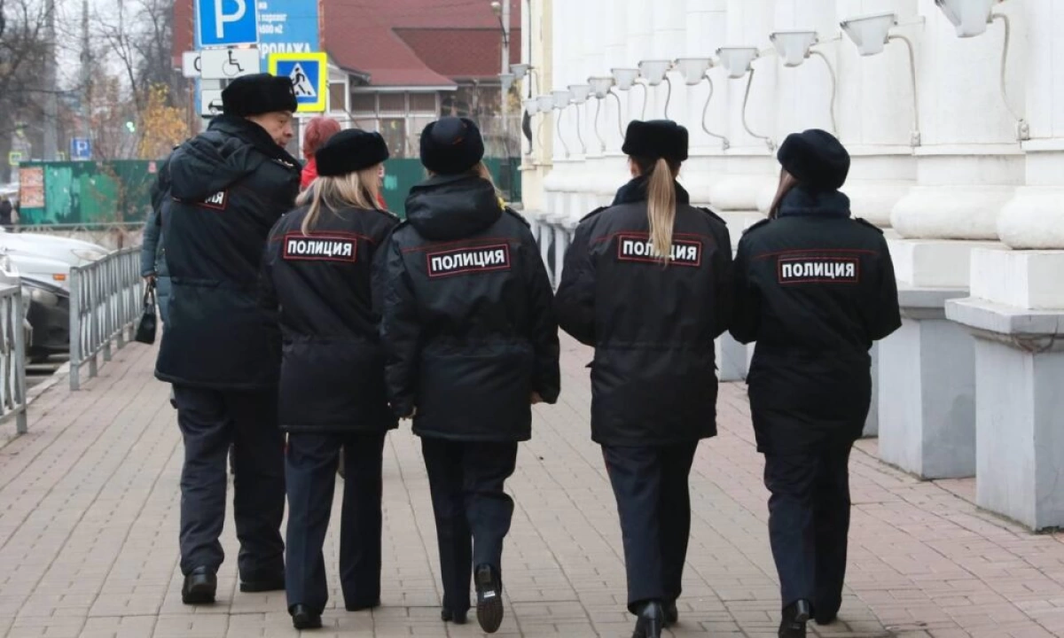 В ярославской полиции проверяют хлопок в торговом центре В ярославской полиции проверяют хлопок в торговом центре