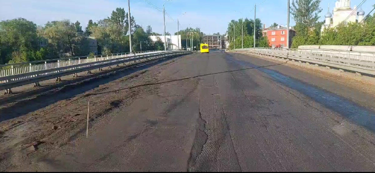 Аукцион по ремонту Комсомольского моста в Ярославле сорвался Аукцион по ремонту Комсомольского моста в Ярославле сорвался