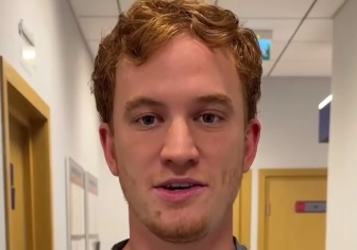 Холлоуэлл заработал первое очко за «Локомотив» в матче с «Торпедо» Холлоуэлл заработал первое очко за «Локомотив» в матче с «Торпедо»