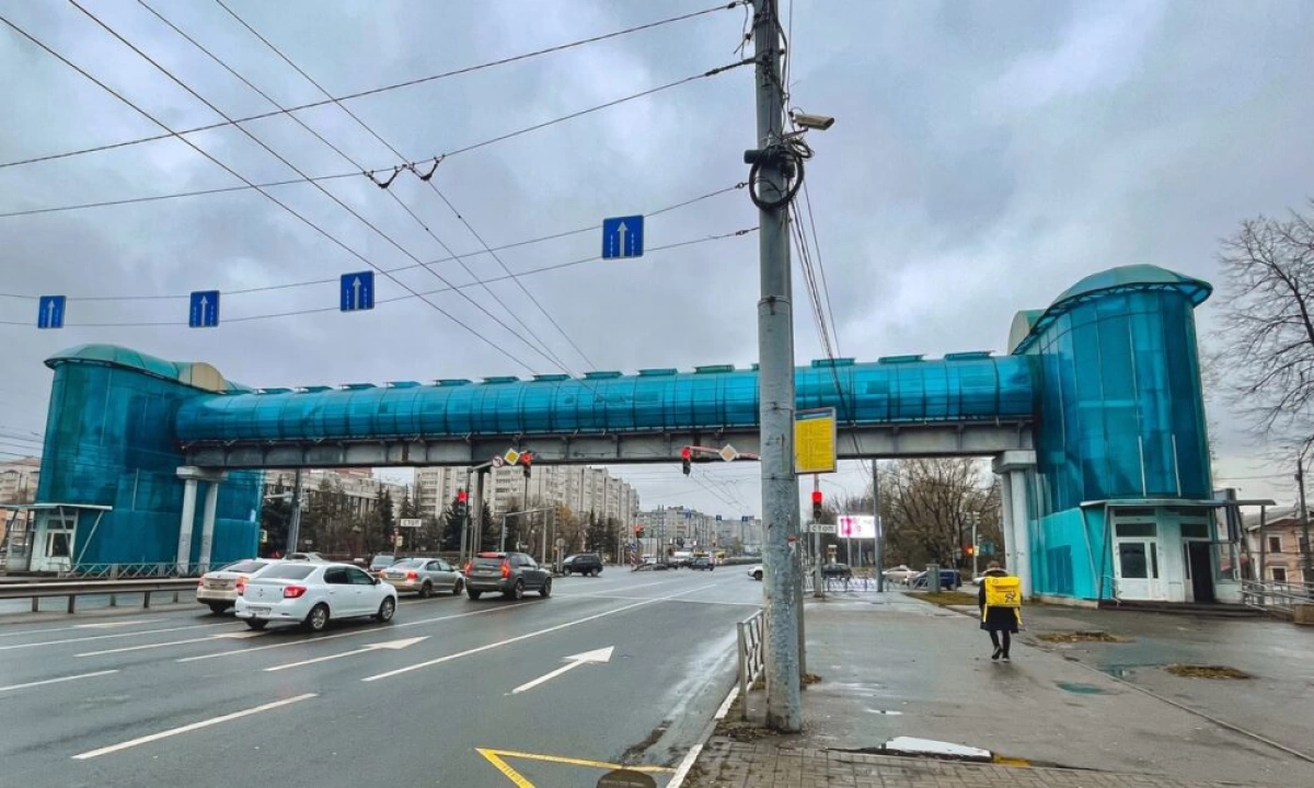 В Ярославле полностью обновят надземные переходы на Московском проспекте В Ярославле полностью обновят надземные переходы на Московском проспекте