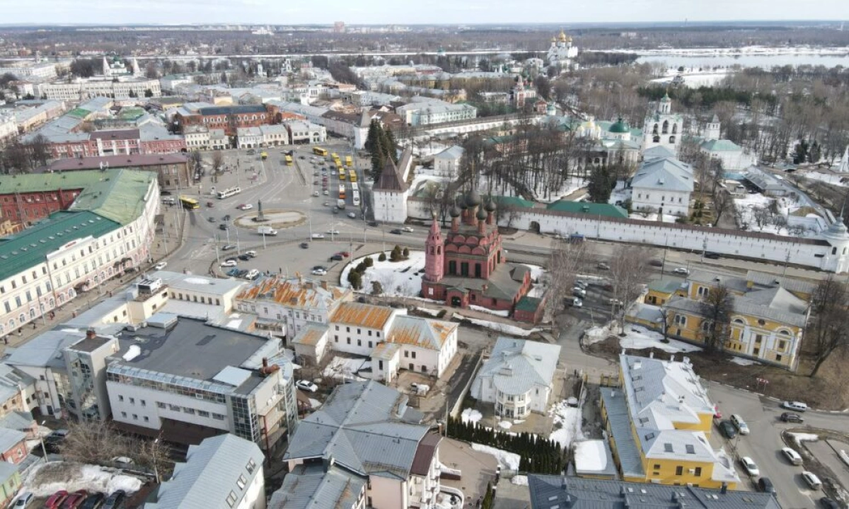 Беспилотная опасность не повлияла на работу учреждений в Ярославле