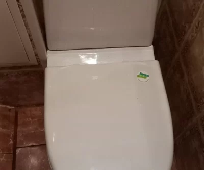 &laquo;Пар идет из бачка&raquo;: ярославцы жалуются на горячие унитазы