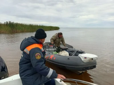 Ярославские спасатели двое суток искали рыбака на Рыбинском море
