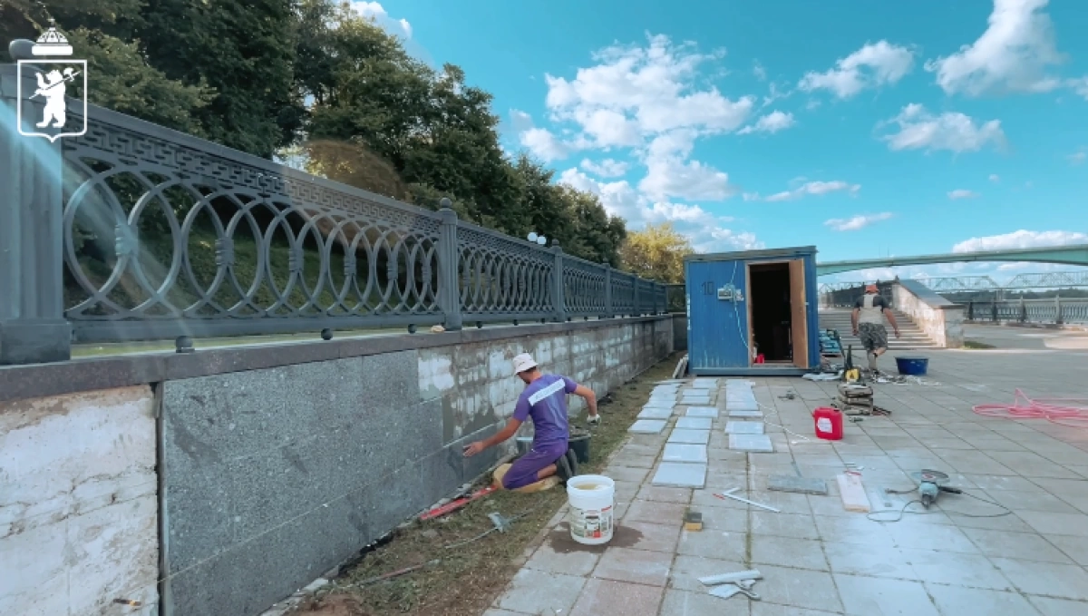 Восстановление Волжской набережной в Ярославле: начата реставрация облицовки Восстановление Волжской набережной в Ярославле: начата реставрация облицовки