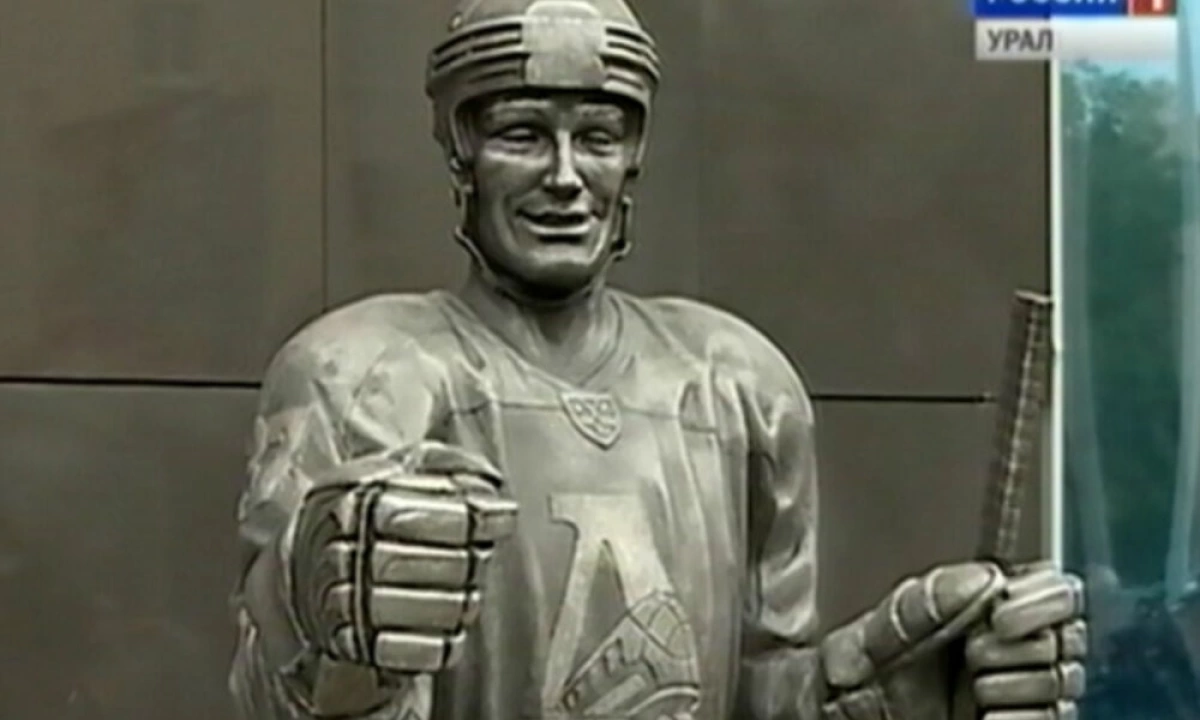 Перед матчами КХЛ команды проведут минуту молчания в память о «Локомотиве» Перед матчами КХЛ команды проведут минуту молчания в память о «Локомотиве»