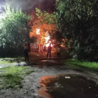 В Ярославле на месте будущей застройки высотками горел расселенный дом