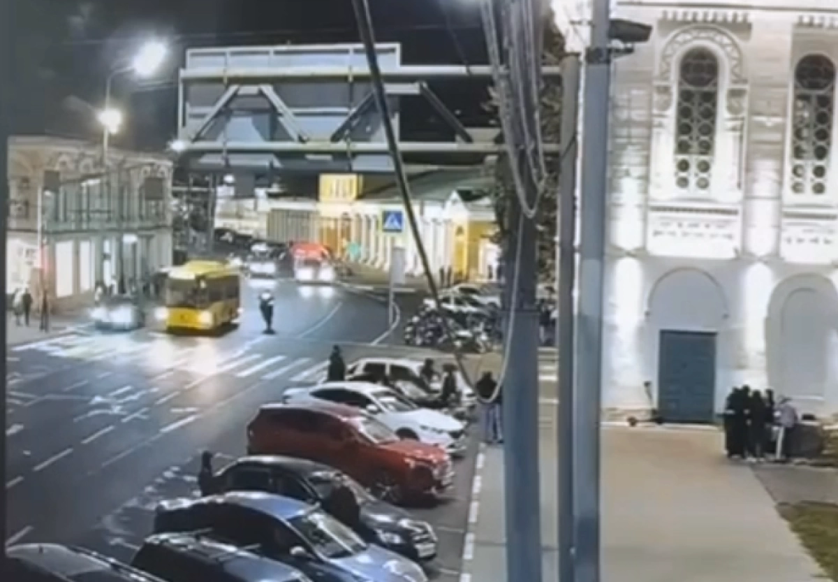 Перевернулся в воздухе: москвичку судили за ДТП с мотоциклистом в центре Ярославля Перевернулся в воздухе: москвичку судили за ДТП с мотоциклистом в центре Ярославля